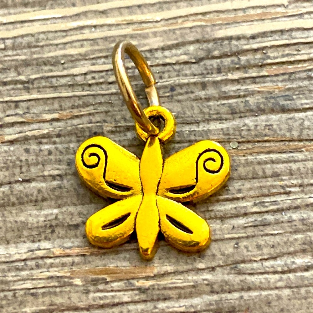 5/$10❤️❤️❤️NEW Brass Butterfly Charm